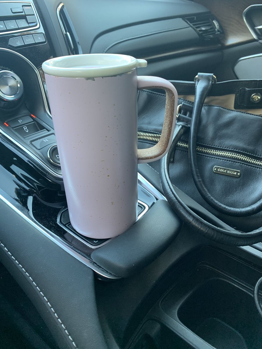 ElizabethCovino's tweet photo. Yes. I backed up my car to go back to my house to get my coffee. I’m NOT starting my Monday without coffee by my side. #MondayFail https://t.co/POYSkW38sY