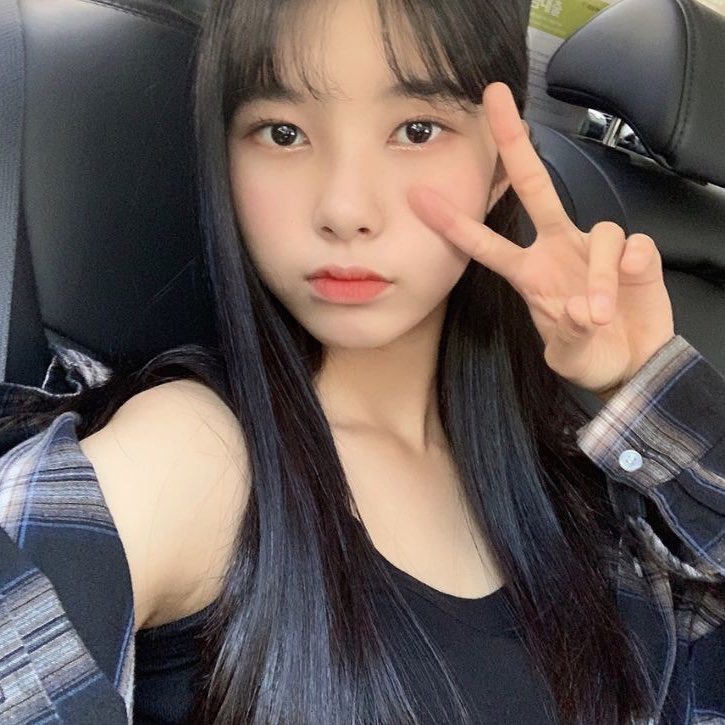 xynfeed's tweet photo. these pre-debut xiaoyeon selcas
#DAYEON #XIAOTING #KEP1ER https://t.co/NJ9NoTEXLL