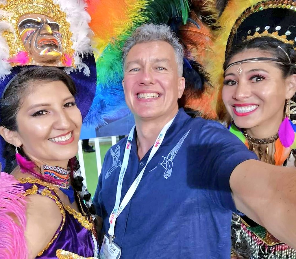 LatAmTravelist's tweet photo. Just buzzing! #WorldTravelMarket is opening today to face to face meetings!
Last time, I had the pleasure of meeting these beautiful Bolivianas, brilliant ambassadors for #Bolivia's culture and traditions.
https://t.co/to0j6Z5TnB
#wtm2021 #VisitBolivia #VisitLatinAmerica #travel https://t.co/N0AxaRADC6