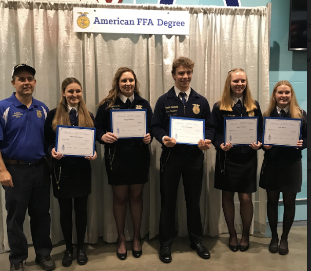 valley_ed's tweet photo. Please join us in congratulating our six FFA American Degree Recipients that received the highest degree the FFA can confer on Saturday at the National FFA Convention in Indianapolis. Jessica Serna, Maggie Baldwin, Patrick Kennedy, Alexa O'Connor, Jada Wilson, &amp;Abigail Silvernail https://t.co/RWNU8sXwdT