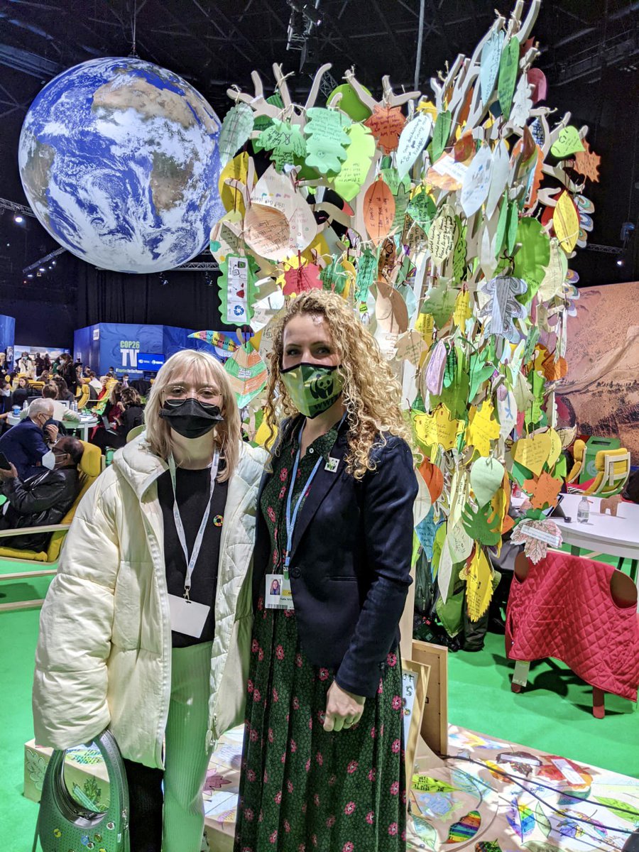 KatieJWhite's tweet photo. Thank you to ⁦@WWF⁩ amazing global ambassador ⁦@Maisie_Williams⁩ for her positive and thoughtful vibes, she and ⁦@ProfBrianCox⁩ northern tones are making me feel good, now let’s hope for some ambitious moves from our leaders #COP26 #WeWontForget #climateaction💚 https://t.co/9JJyAqyN3n