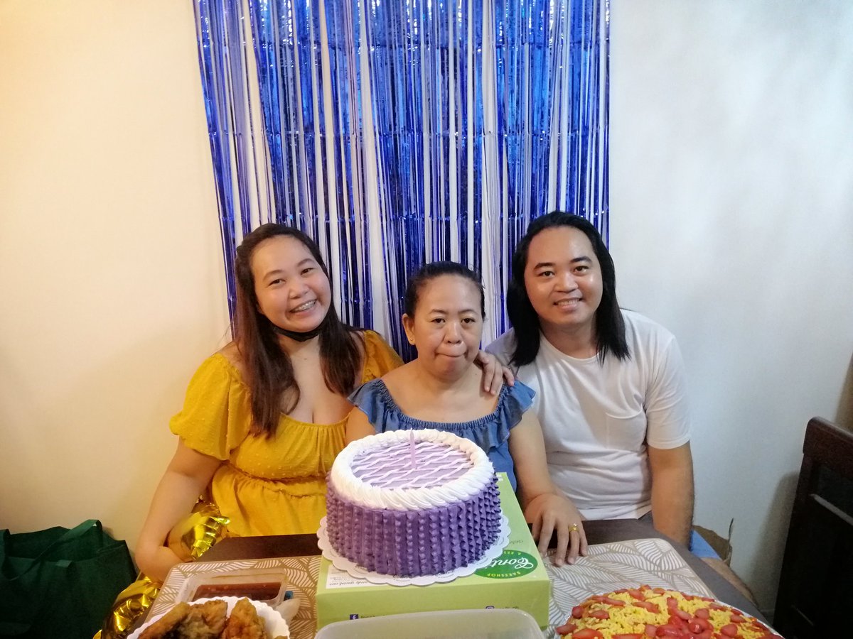 Rogue_Dino's tweet photo. Family https://t.co/14nGKrbHyy