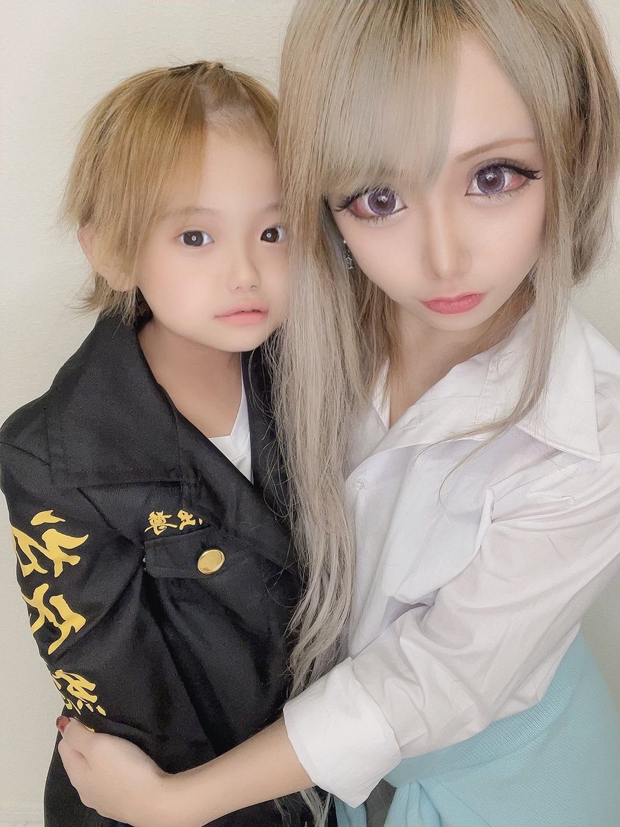 riripime's tweet photo. 東京リベンジャーズ卍
佐野兄妹💓💓💓💓

ちびマイキーとエマちゃん💙 https://t.co/w42Bi6c6FZ