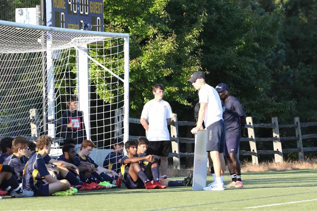 BoysLexington's tweet photo. The Boys’ Junior Varsity team play its last game of the regular season at Home vs. Reading this afternoon @ 4 PM on Lincoln Field 2. Come and support the team as they close out the season! @soccerlexgirls @LHSPEStaff @LexMinutemenAth #GoLex #LexGo #RollLex https://t.co/Xto748cLhI