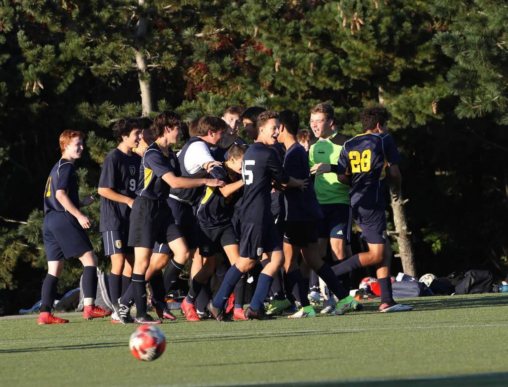 BoysLexington's tweet photo. The Boys’ Junior Varsity team play its last game of the regular season at Home vs. Reading this afternoon @ 4 PM on Lincoln Field 2. Come and support the team as they close out the season! @soccerlexgirls @LHSPEStaff @LexMinutemenAth #GoLex #LexGo #RollLex https://t.co/Xto748cLhI