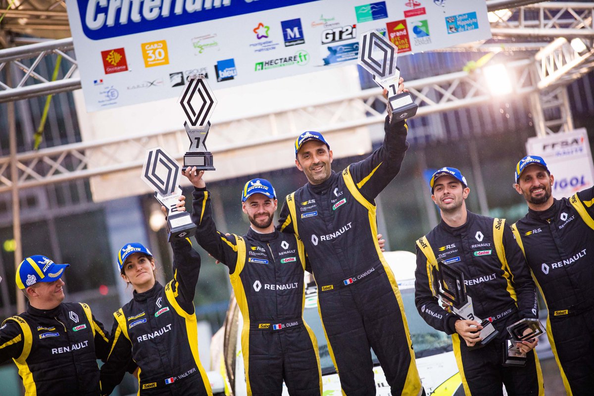 RenaultSeries's tweet photo. More #ClioCup and #ClioRally5 drivers were crowned during a weekend full in action both on the track and in the special stages across Europe !

More information 👇
🇬🇧 https://t.co/OLkvW2LGyx
🇫🇷 https://t.co/DfpzKdRZOG https://t.co/kzgNCwfR0R