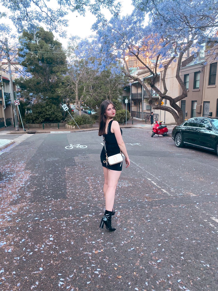 leni_atzi's tweet photo. out and about in a lockdown free world  #nightout #outfitoftheday #Sydney https://t.co/En30JSgDdE