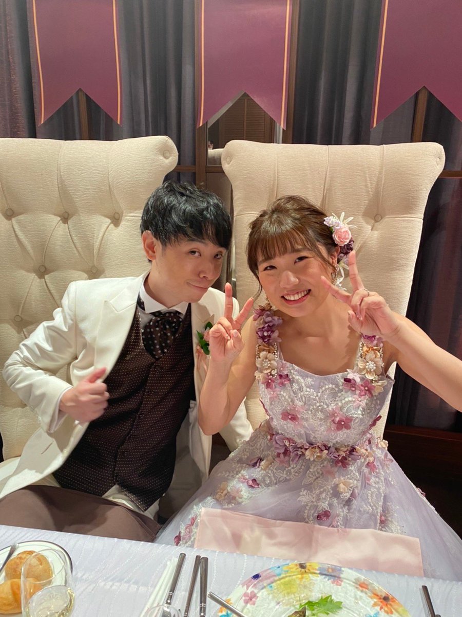 2unnncha's tweet photo. 笑って泣いてとっても楽しい
結婚式でした💒👰‍♀️🤵
みんな来てくれてありがとう💐 https://t.co/cU1ahEPJ86