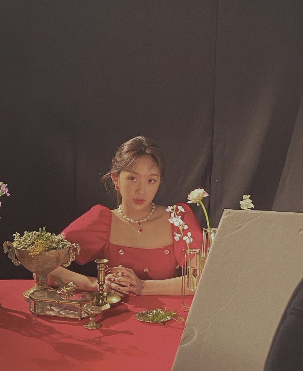 ditapic's tweet photo. still can’t believe how stunning she looks in these

#Fire_Saturday #SECRET_NUMBER #시크릿넘버 #디타 #시크릿넘버 #DITA #디타 #シークレットナンバ https://t.co/5NWXvS9OFz