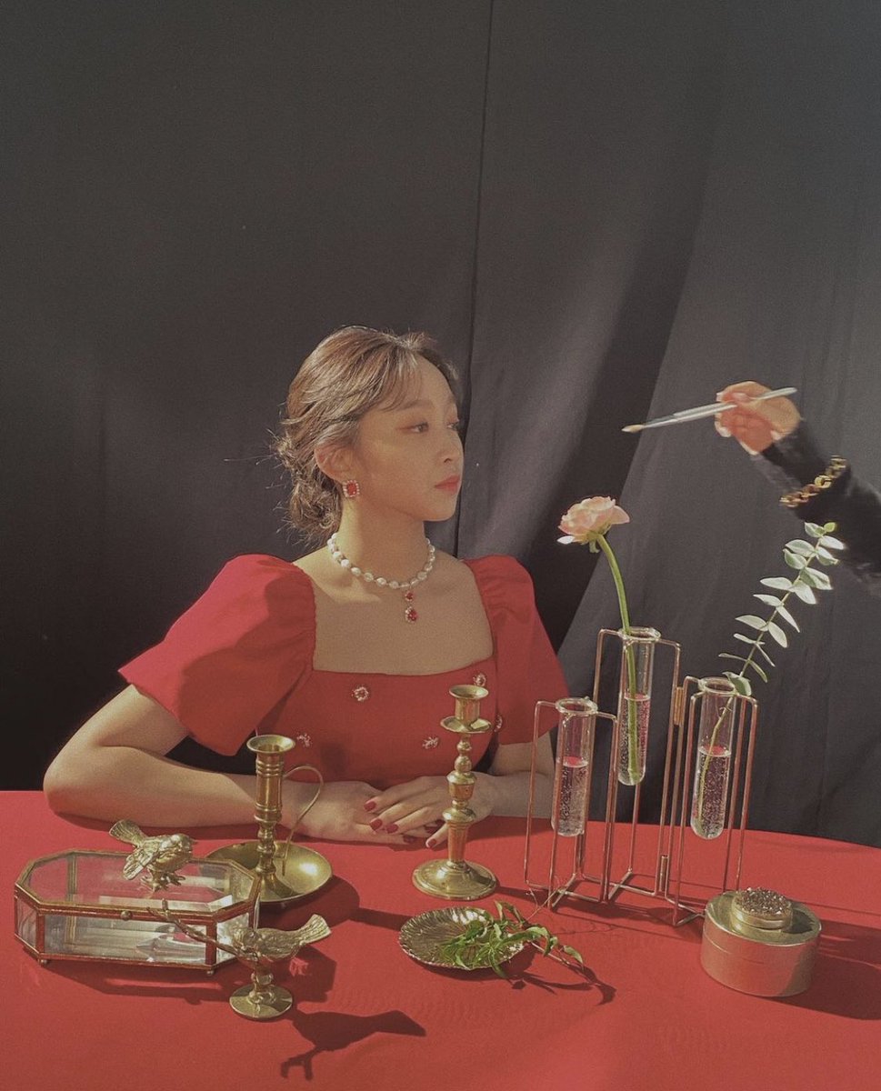 ditapic's tweet photo. still can’t believe how stunning she looks in these

#Fire_Saturday #SECRET_NUMBER #시크릿넘버 #디타 #시크릿넘버 #DITA #디타 #シークレットナンバ https://t.co/5NWXvS9OFz