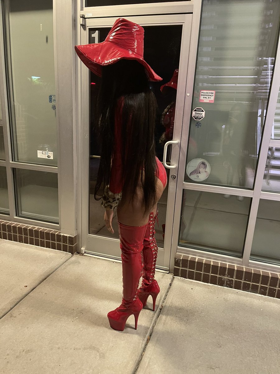 oreo_goldennn's tweet image. PIMPIN ❤️‍🔥 #spookylinks #nccuhomecoming