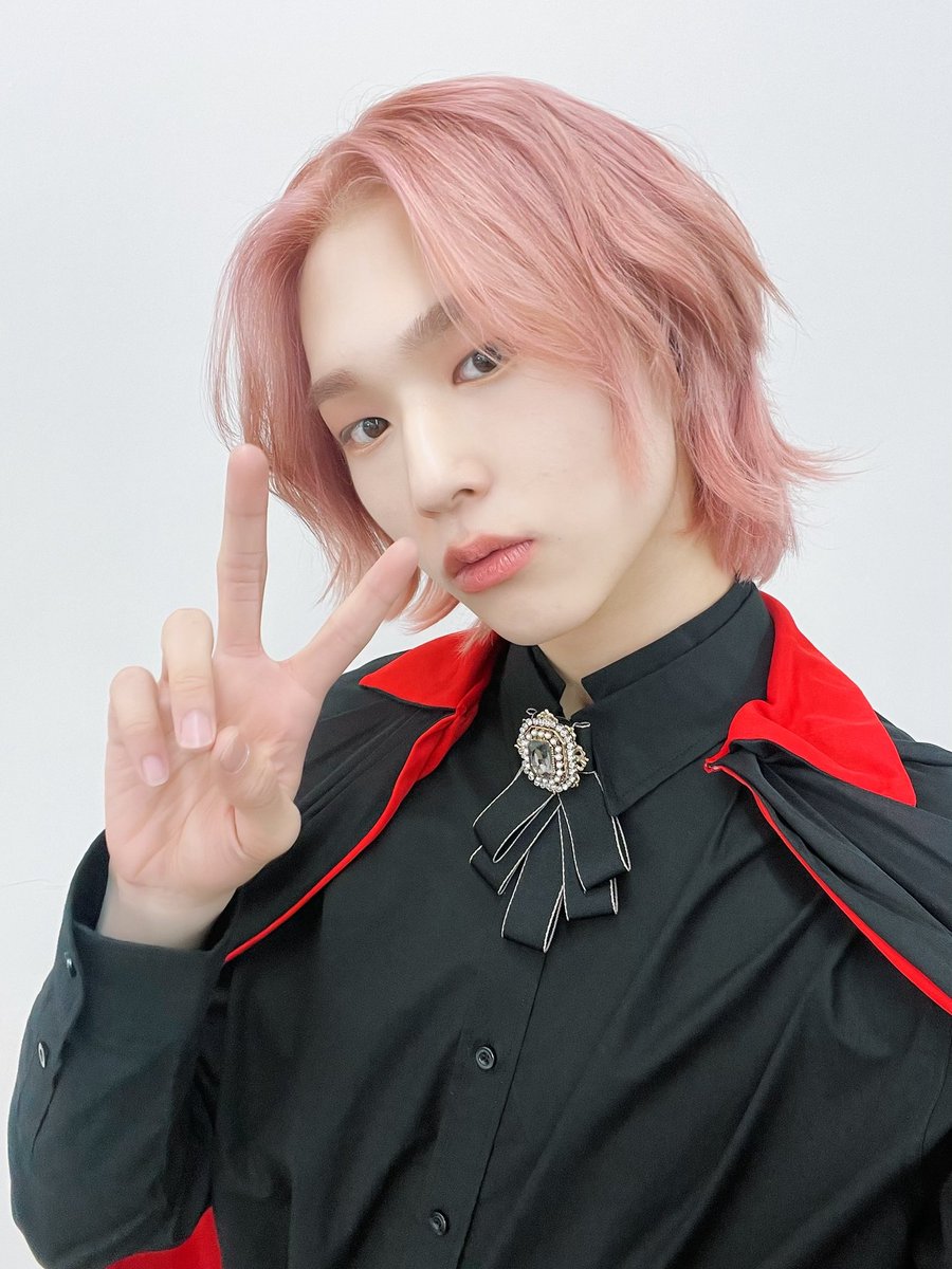 구냥 잘생긴 왕자님인데요...ㅜㅜㅜㅠㅠㅠ