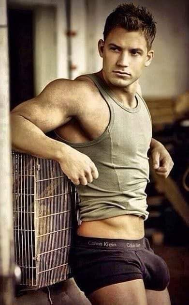 FDGDbz6XsAAbTY9?format=jpg&name=small