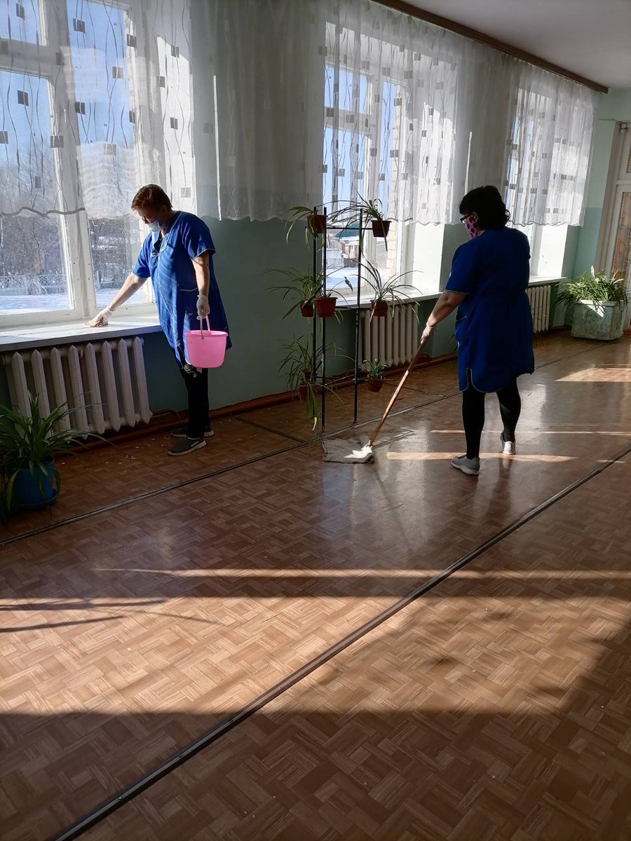 LunacharSch's tweet photo. На каникулах в школе проведена генеральная уборка всех помещений и  обработка поверхностей с применением моющих и дезинфицирующих средств https://t.co/pwfQykrk7E