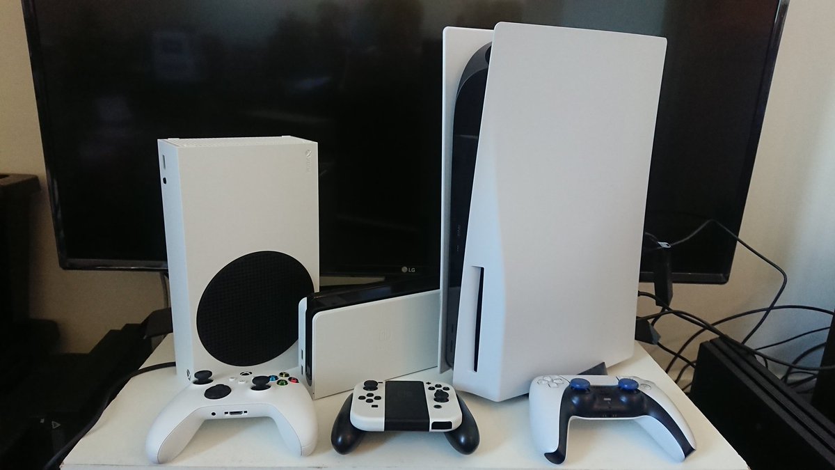 Betonbat's tweet image. #NextGen mission accomplished ✔️ #PlayStation5 #XboxSeriesS #NintendoSwitchOLED 🤗
