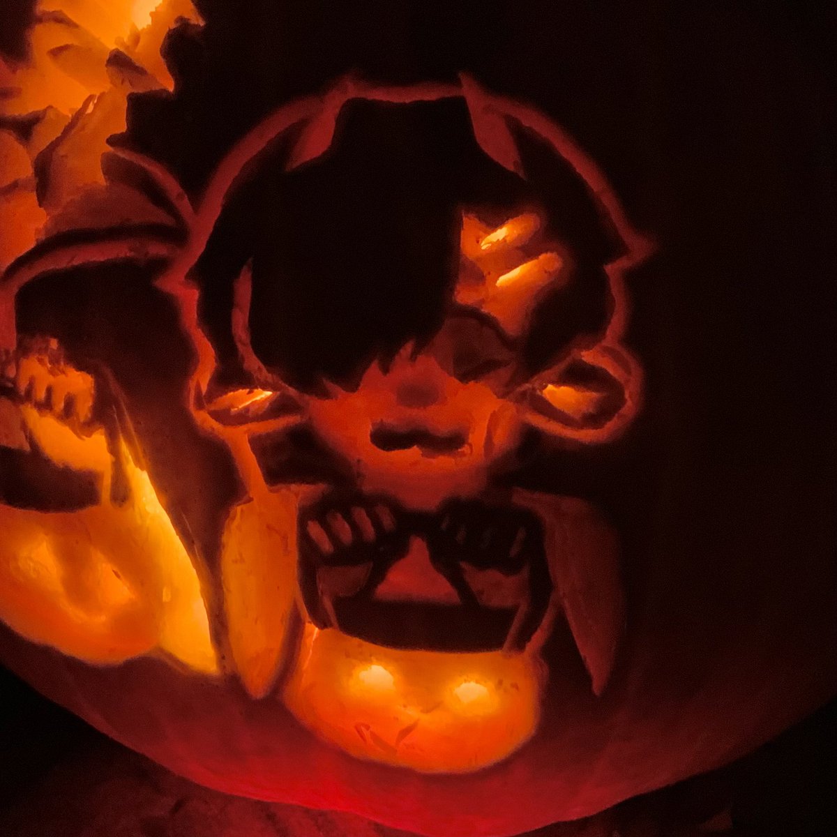 strawberrycat31's tweet photo. Happy Halloween everyone! Here’s my pumpkin I carved last night! (Also, I spent an absurd amount of time on this help-) #ranboofanart #tubbofanart #TUBBO #RANBOO #pumpkincarving #dreamsmpfanart #beeduofanart https://t.co/FPGV67rstx