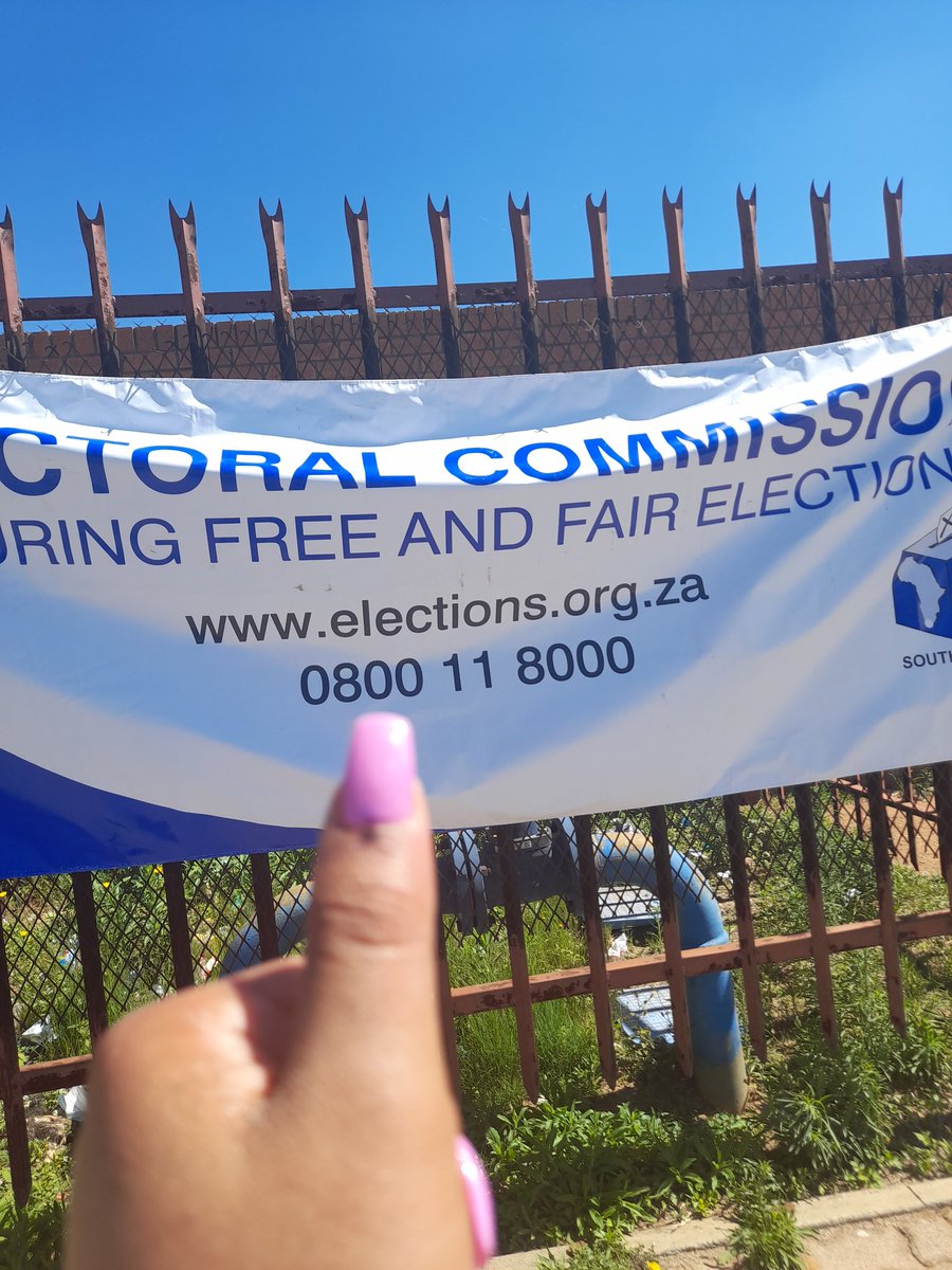 kel_los's tweet photo. I made my mark ๐
#ElectionDayRun
#RunningWithTumiSole https://t.co/Ip34DulZeQ