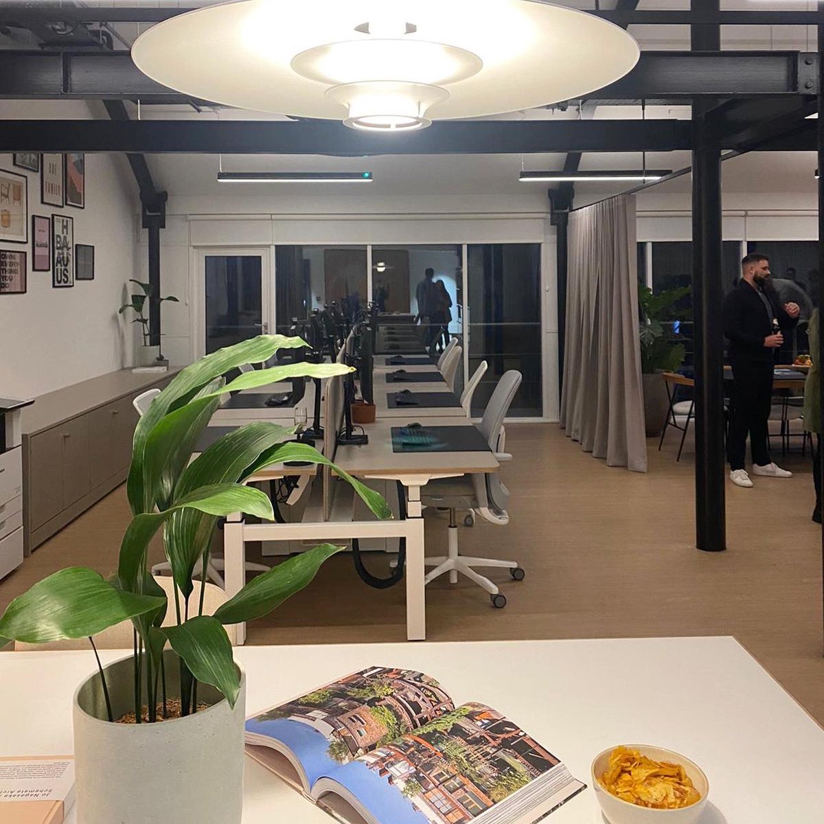 OBIProperty's tweet photo. The Furniture Practice- 37 King Street.

Delighted to have designed and helped the furniture Practice find their new home 🏡. It was great to see the space revealed to everyone at the launch party last Thursday🥂. 

.
.
.
#commercialdesign #inspiringworkspaces #creativity https://t.co/ITMvmba1jl