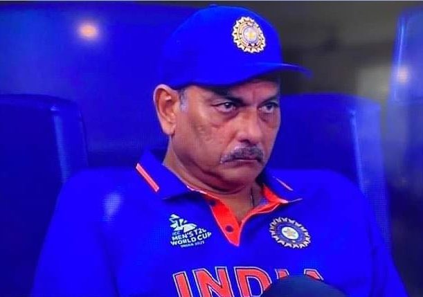 NSO_FC's tweet photo. The whole of India right now! 
Because U kohli 😏

#DiwaliKaGyaniKohliCricketMeFail https://t.co/wC4YKh1oo8