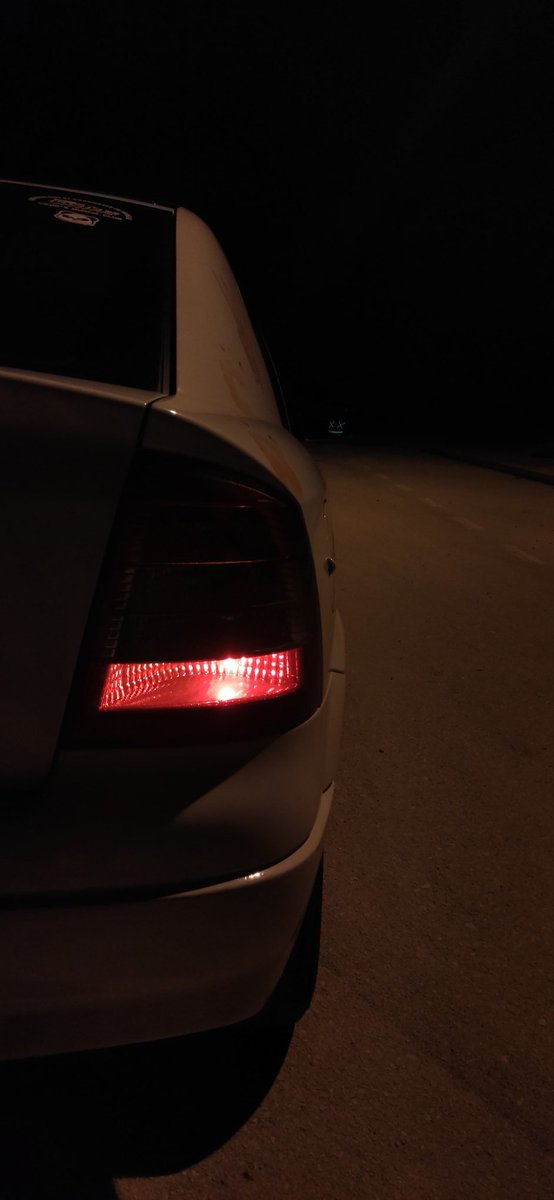 S4mPl3z_'s tweet photo. Sesión de fotos en Halloween ❤️
Para mi gusto me quedo con la primera por qué ª, pero buas, pedazo de noche 🌙✨
@Opel_Spain #astrag #astralovers https://t.co/iH7AQ71S2t