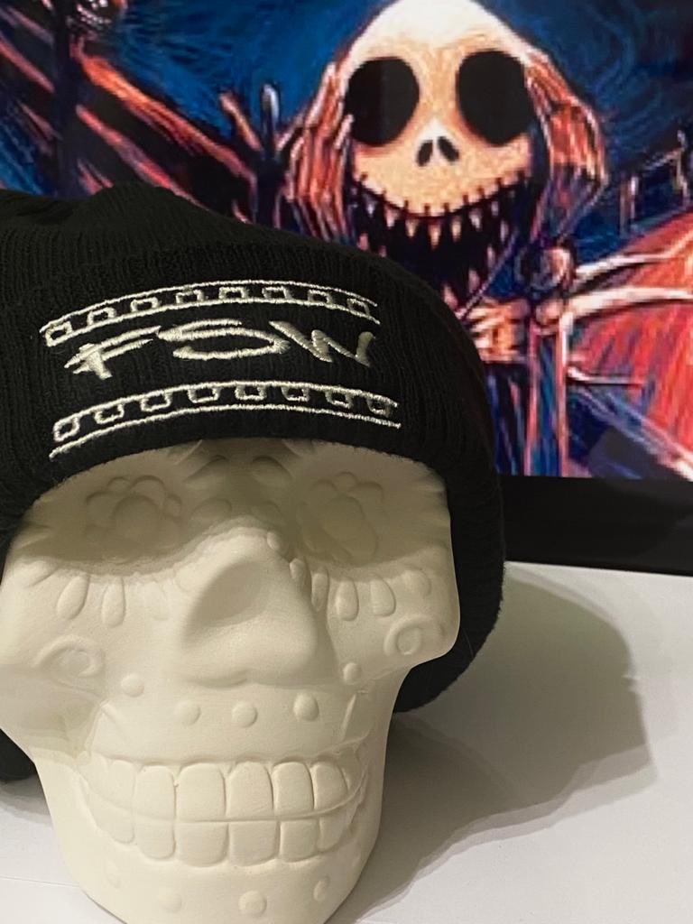 FrameStreetwear's tweet photo. Happy Halloween from Frame Streetwear 🎃👻
Product in this post:
FSW Hat in black
• 100% cotton.
• Available in Olive and Black
DM TO ORDER🔥
#FrameYourStyle
#FrameYourLife
#streetwear #streetstyle #tshirtdesign #fashionstyle #fashion #streetfashion #skatemood #vegan #outfit https://t.co/tozVHdhaE2