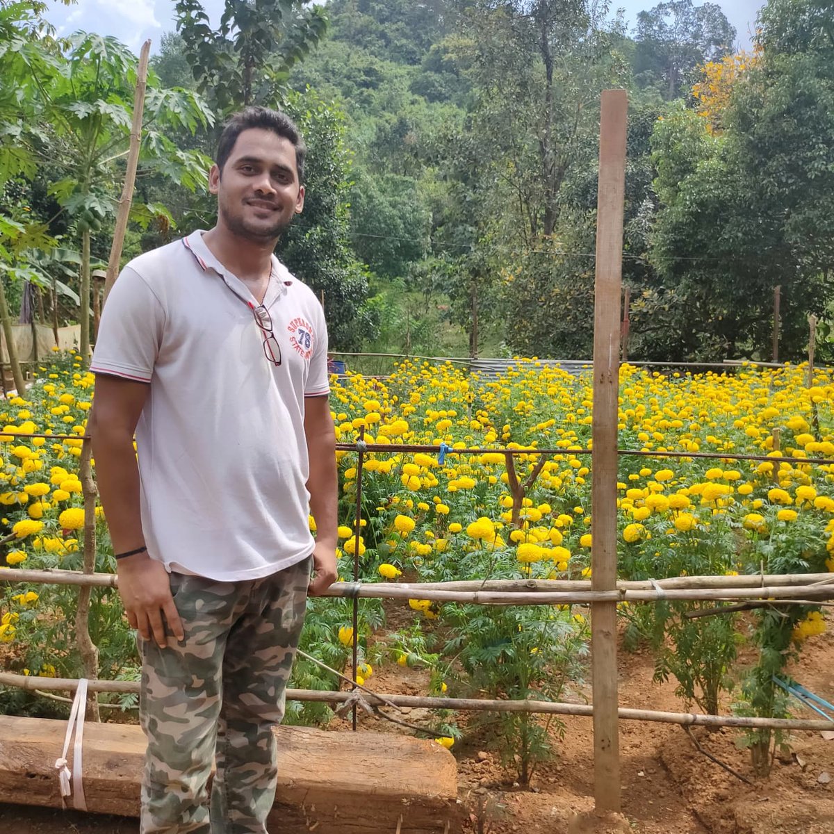 KelkarOnkar's tweet photo. आरंभ है, प्रचंड है 🌱🌻
#marigold #marigoldseedlings #marigoldflower #marigolddecoration #airavatnursery #Airavat #goan #goa #goanfarmer #shetkari #flowers #onkarkelkar #happiness #farming #passion #love #india #goem #गोवा #youth #youthsinagriculture #yuva #energy https://t.co/kSUW0NRiGd