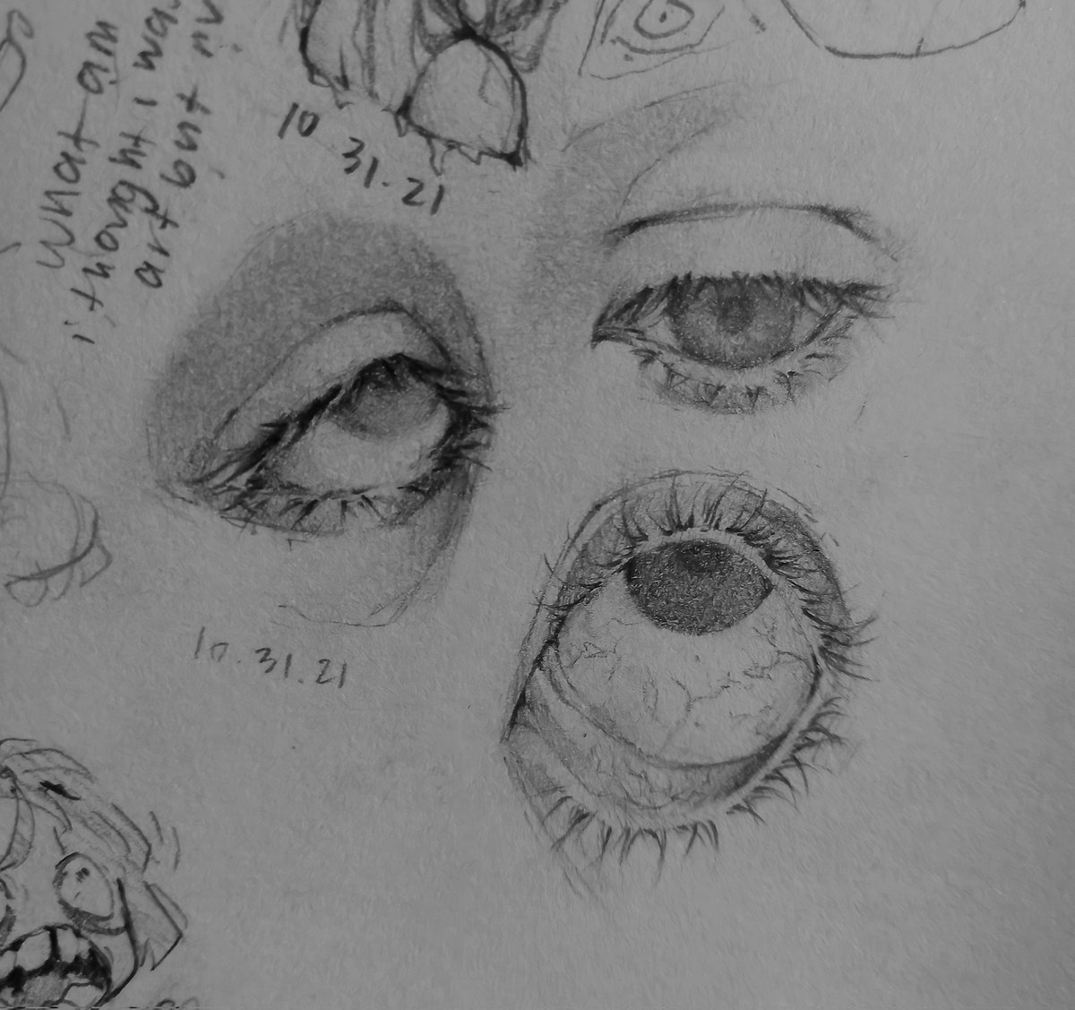parfaee's tweet image. eye sketches! will make a "spookier" piece soon.. hopefully🥴🎃 #artmoots #halloween2021