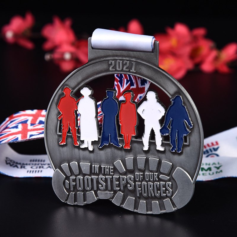 pins_maker's tweet photo. Please contact me for customized medals or pins.✨
🔥High quality, best price.🔥
#medal #medals #running #promotionalgifts #sportmedal #custommedals #metalmedal #gamesmedals #metalgifts #sportmedal #activity #santaselfie #メダル #Desmédailles #메달 
(Just picture sharing process) https://t.co/T2rjaBLWCD