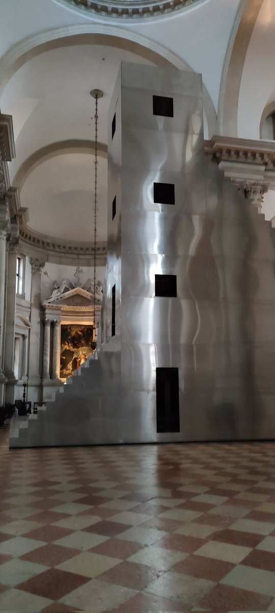 fpontiggia1's tweet photo. Qualcuno dovrebbe pagare caro per questo scempio @ San Giorgio Maggiore #notvital #scarch #Palladioperdonaliperchėnonsannoquellochefanno #porimonaci https://t.co/7QguwIulTy