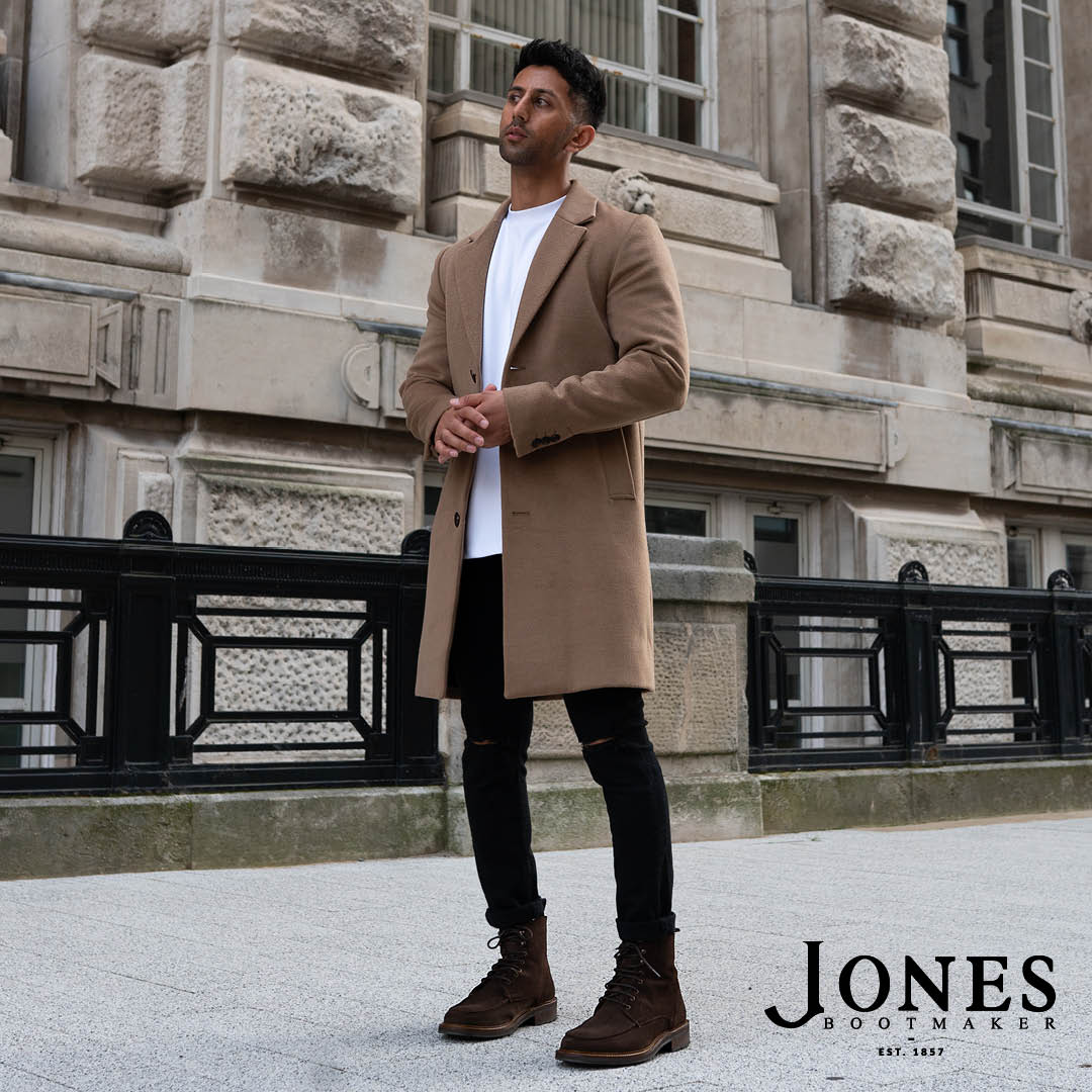 JonesBootmaker's tweet photo. Clapham, styled by fashion influencer @stylebydillan 

"When you buy footwear you want it to be versatile, the colour and style of these boots means that they can be styled with many different colours and materials!"

Read Dillan's review on our website: https://t.co/kLzJtp1n1U https://t.co/2dXSzBsgwy