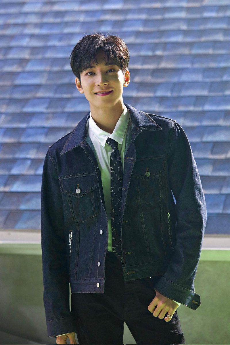 psych_ow's tweet photo. Love it when both of you are smiling. 💜💚 #원우 #민규 https://t.co/T6jeENyDHq