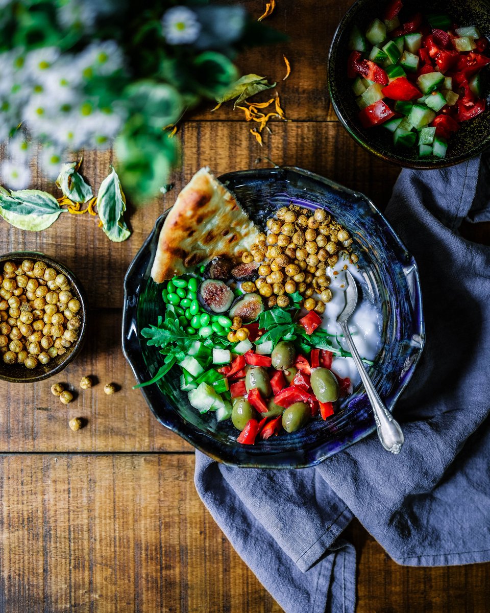 Today is World Vegan Day!
Our <a href="/sashnhs/">SASH NHS Trust</a> Dietitians work closely with our catering and pharmacy colleagues, to ensure the nutritional needs of our vegan patients are met.
<a href="/SASHPharmacy/">SASH Chief Pharmacist</a> 
#MeatFreeMonday #WorldVeganDay