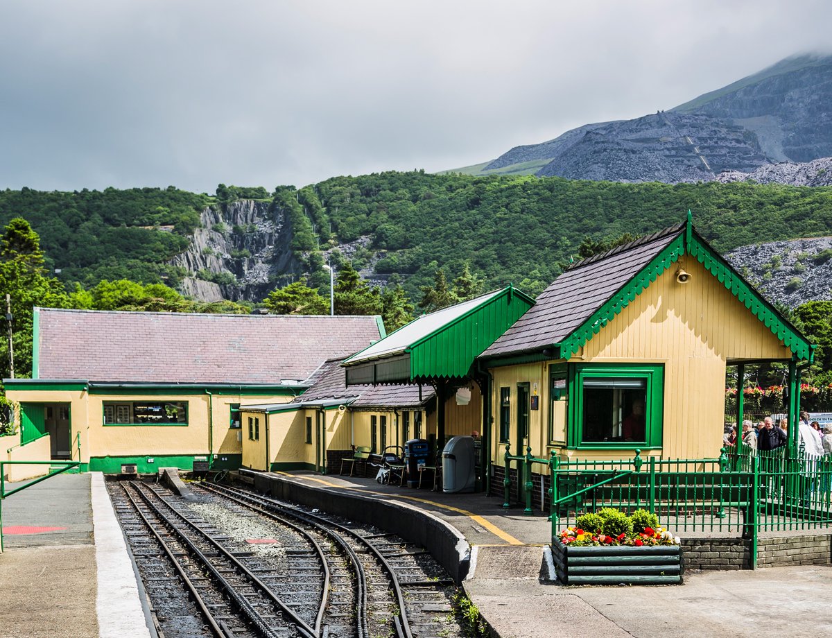 The railway is now closed for the winter. Thanks to everyone who visited us during 2021 ☺️

2022 dates will be available online within the coming weeks, keep an eye on our social channels &amp; website for updates...

#NorthWales #Snowdon #Snowdonia #Winter