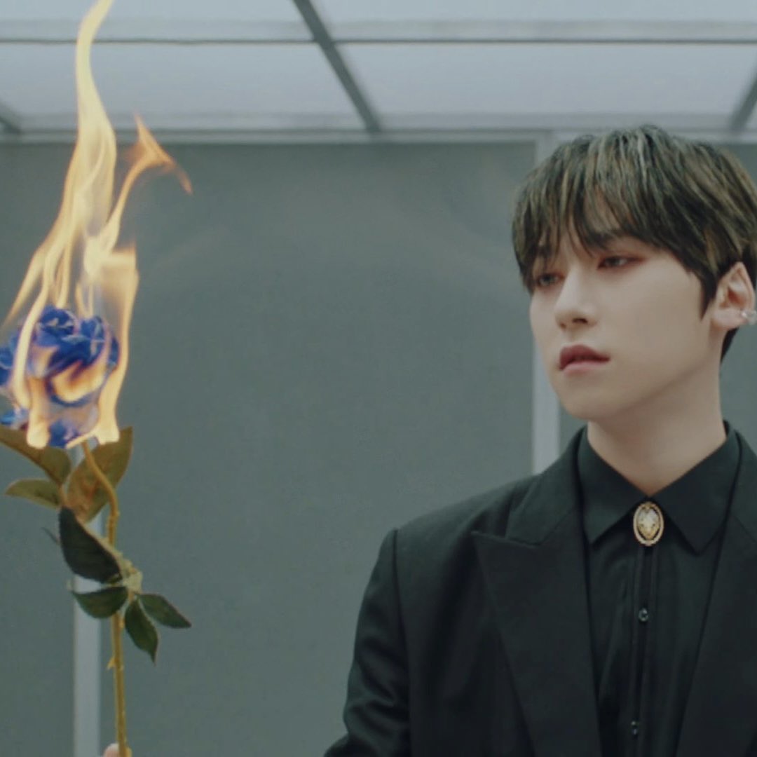 formyblueS2's tweet photo. 왜 건희는 항상 불이랑 관련 있는거야¿ https://t.co/tz17aTiSiO