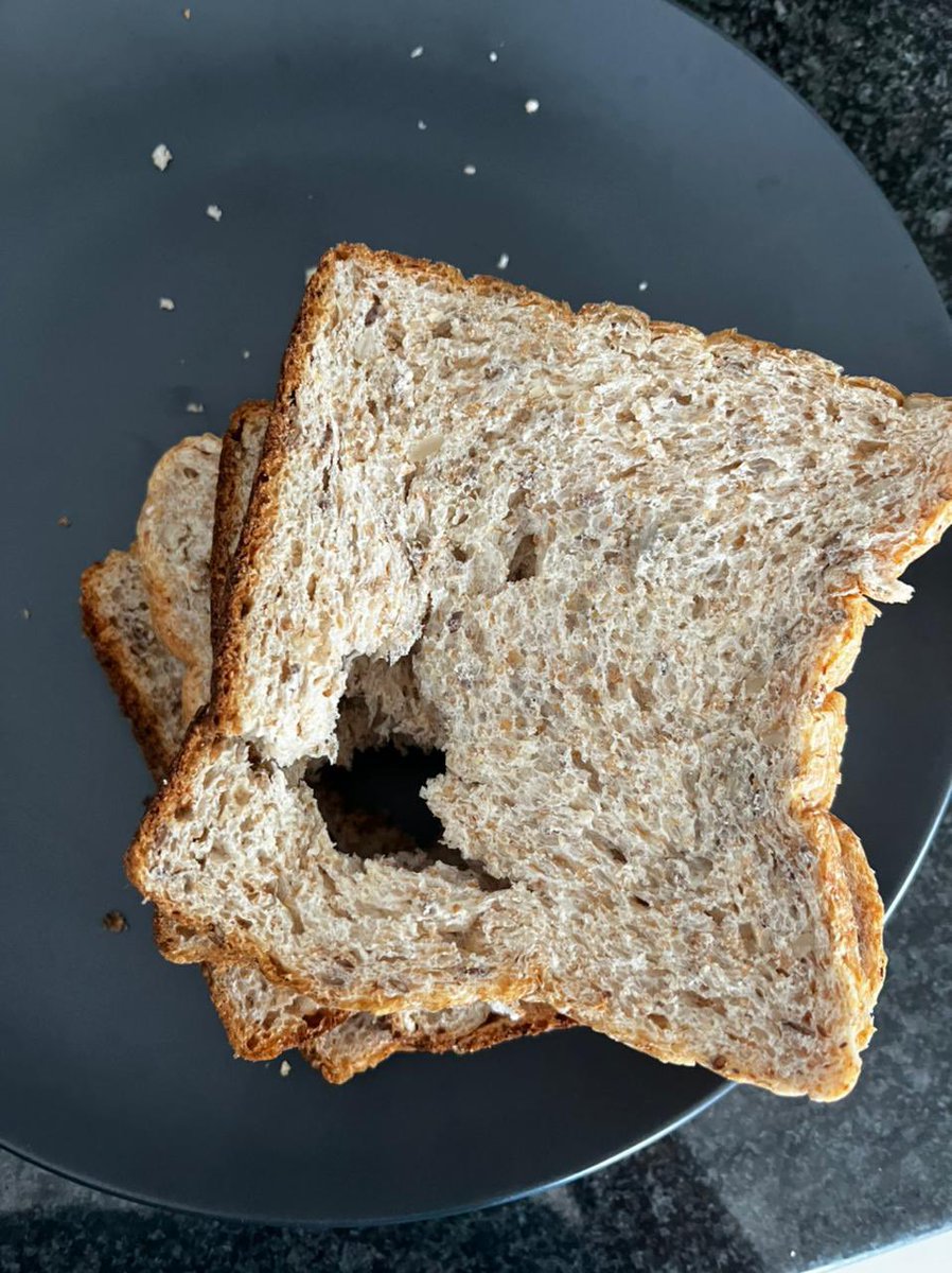 katieconrad's tweet photo. @Albany_Bakery @PicknPay bought this loaf of bread from Gardens Picnpay can someone please help me… need a new loaf https://t.co/bpF024LEjj