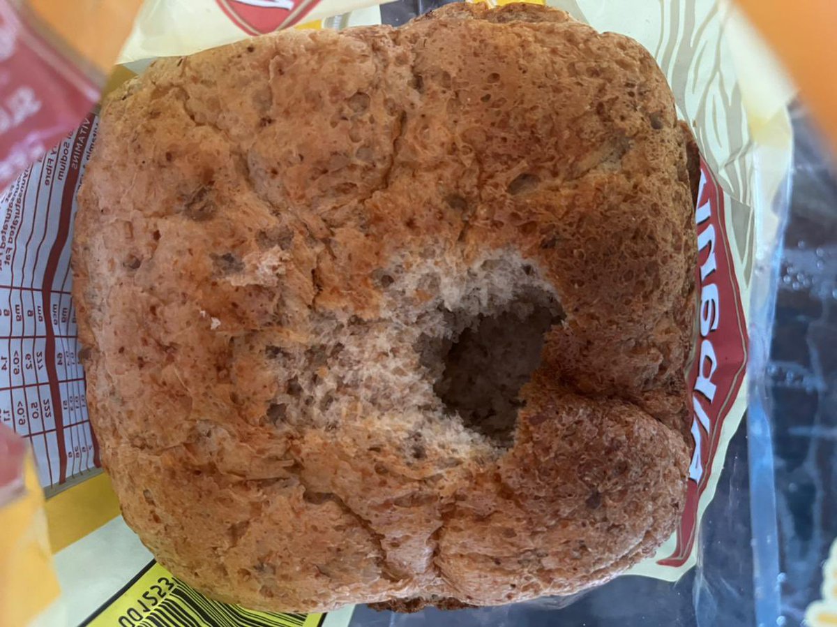 katieconrad's tweet photo. @Albany_Bakery @PicknPay bought this loaf of bread from Gardens Picnpay can someone please help me… need a new loaf https://t.co/bpF024LEjj