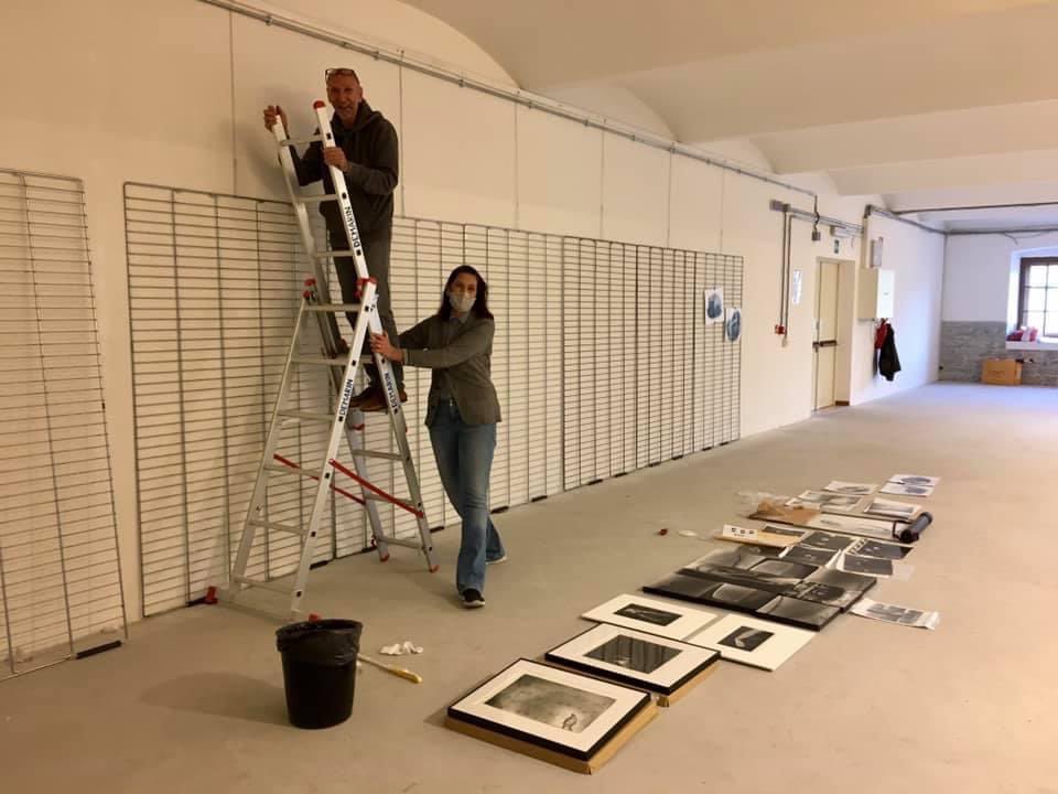 lenfant_'s tweet photo. イタリアートリエステ
Magazzino 26
「FOTOGRAFIAZEROPIXEL」
開催まで後4日、日本チームの設営。
Grazie‼︎
#FOTOGRAFIAZEROPIXEL https://t.co/1D7ykigtYz