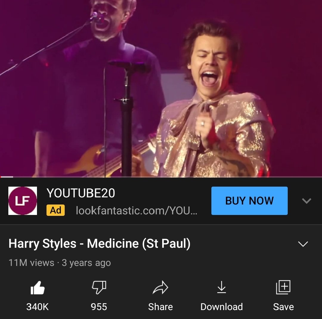 sunfflouwerry's tweet photo. oficially the most iconic performances by harry styles fight me https://t.co/2Gy7nrVyIP