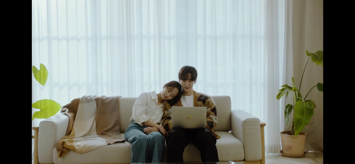 shintaa1924's tweet photo. GILA ASLI CHEMISTRY OF KIM SOHYUN AND LEE JUNHO EVEN ONLY IN 8 MINUTES MV ARE NO JOKE!!!
The song of 2AM really fit their story and chemistry.
the song are good and easy listening, of course our ballad king ❤️

selama nnton gk lupa ngess trs mvnya wkwk #KimSohyun #김소현 #金所泫 https://t.co/JSxWWW3LG0