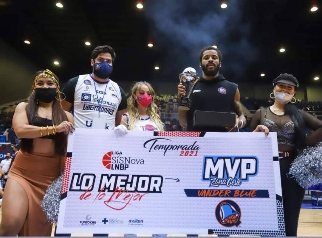 PipuCuore's tweet photo. Un uomo, un giocatore, un collezionista di titoli MVP. Semplicemente Vander Blue.
#MVP #VanderBlue #MVPCollector #LibertadoresQuerétaro #Mexico #Auxilium #Torino #AuxiliumTorino #IgnoranzaGialloBlu @LibertadoresOfi https://t.co/4CyHH691Nk