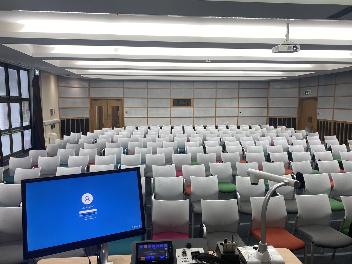 uohparamedics's tweet photo. At 10am this morning we are delivering an End of Life CPD event to all @hupssociety @UniOfHull Paramedic Students, as well as our colleagues from @YorksAmbulance. Thanks, as always, to @classprofession for creating such high quality material for students and clinicians ❤️ https://t.co/x9Sc4rLOfv
