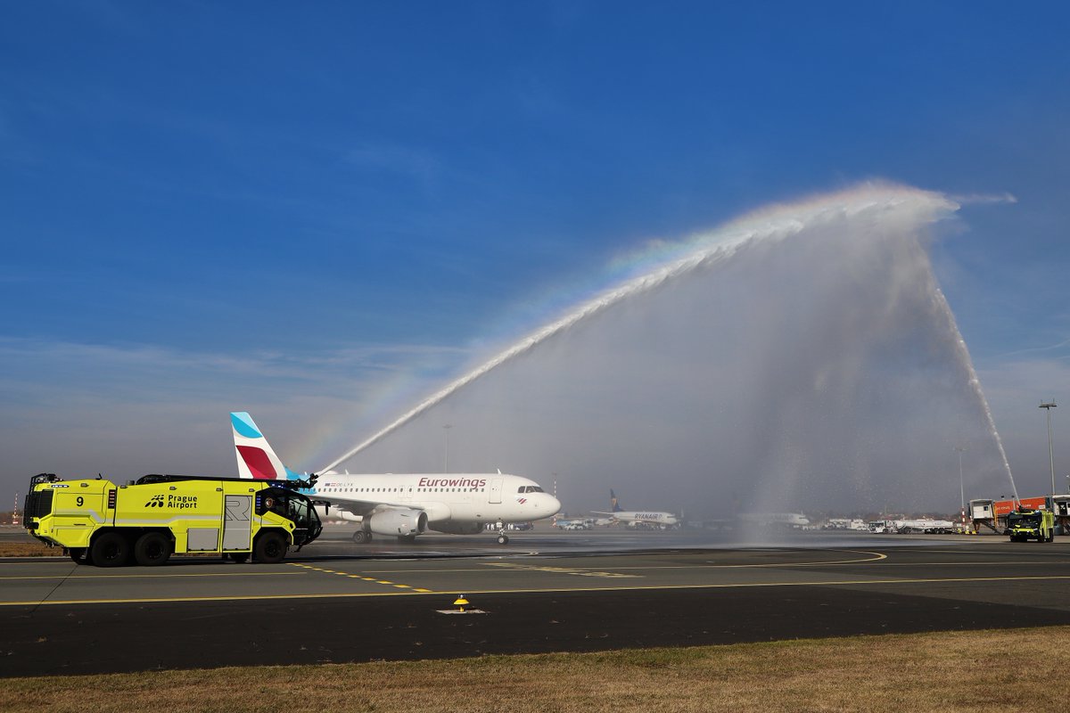 eurowings's tweet photo. We dit it! Our first flight to Bristol took off from our brandnew base @PragueAirport Airport 🇨🇿 and was welcomed warmly when returning.
We are looking forward to a successful journey together! https://t.co/ot1TmtsBpw