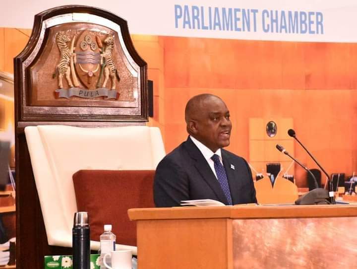 DumaFMRadio's tweet photo. PRESIDENT MASISI TO DELIVER THE STATE OF THE NATION ADDRESS NEXT WEEK
President Dr. Mokgweetsi Eric Keabetswe Masisi is expected to deliver the State of the Nation Address (SONA) on November 08, 2021.
🕑: 1400 hrs
#QualityAtSource
#MoreTalkMoreMusic https://t.co/EAYIL9aLAp