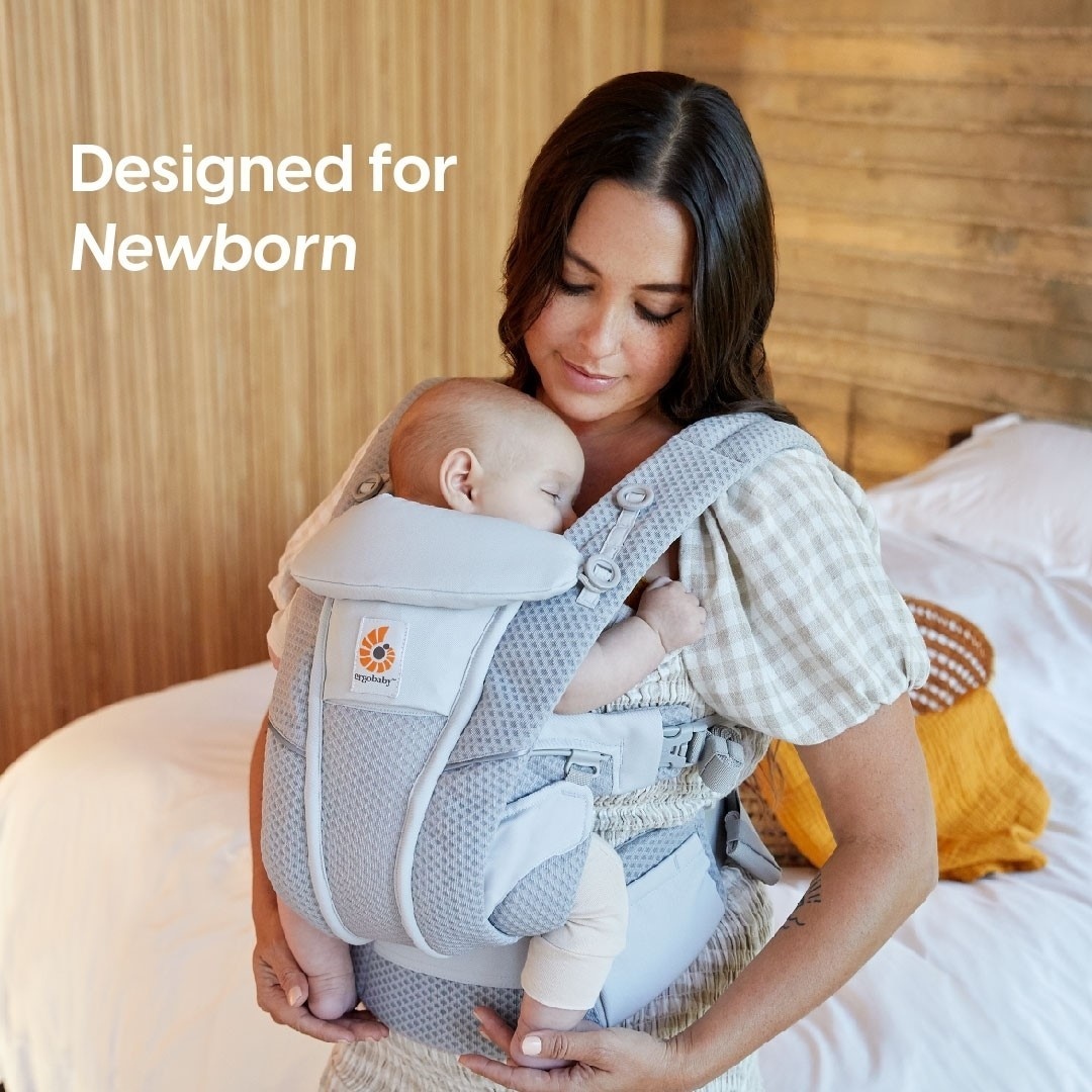 BabySouk's tweet photo. Check out our NEW ARRIVAL! @ergobabymiddleeast  Omni Breeze provides all the carrying options you need as your baby grows, from newborn to toddler (0-48 months).⁠
⁠

#wherefamilybegins #babysouk #ergobaby #omnibreeze https://t.co/aPjNjcCLYu