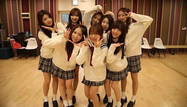 seojishoes's tweet photo. #ThankYouLovelyz
thank you for the great memories lovelyz 😭 only wishing the best to everyone on their new journey and i will always be supporting❣️ot8 forever❣️ https://t.co/dbhYJN98UD