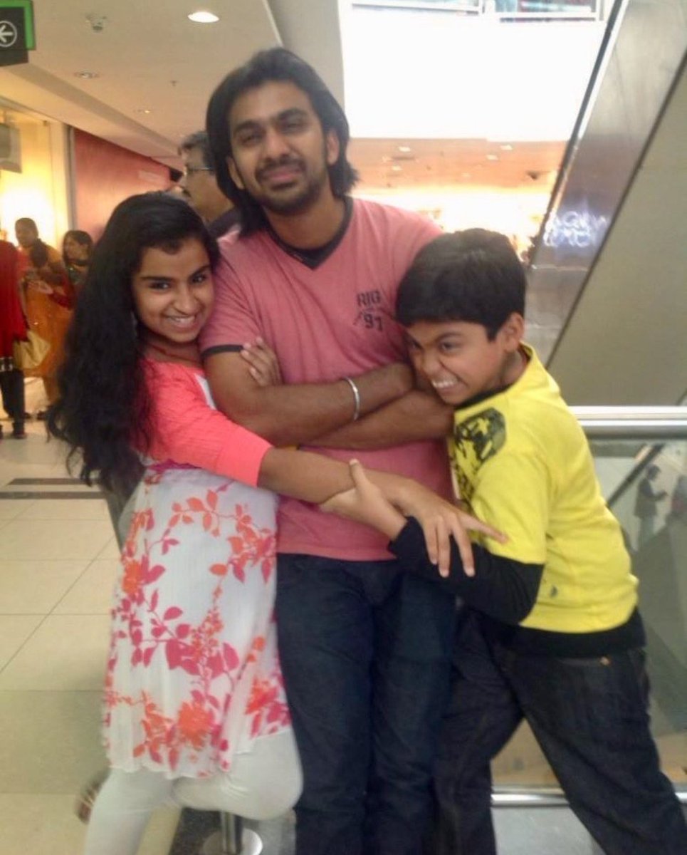 sivaangifanpage's tweet photo. Throwback picture of #Sivaangi with her anna &amp; thambi.
#SivaangiKrish
PC - Binni Mam IG https://t.co/B9DOw40Ker