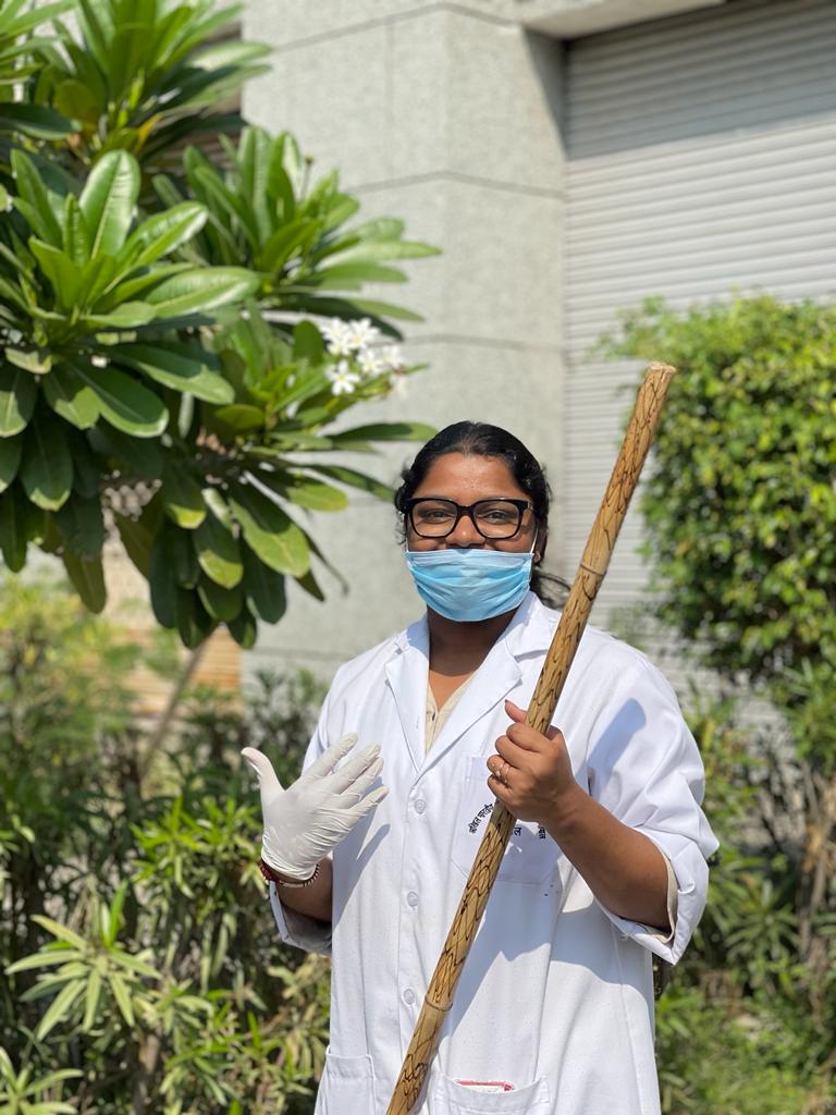 internsaiimsbpl's tweet photo. Interns of AIIMS Bhopal organized a Cleanliness drive in the campus today, as a part of the ongoing Peaceful protest. 

Our protest for our rights continues 24x7 in a democratic manner until our demands are completely met.

#aiimsinternon24x7strike 
#Nocompetentauthority https://t.co/syoEUL32XR