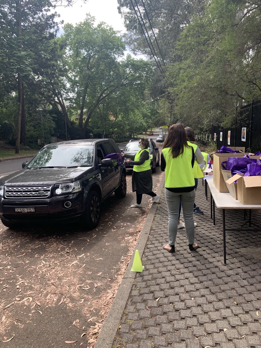 Kindergarten 2022 orientation information packs and uniform orders drive by pickup in the school bus bay. Thanks to the P&amp;C for their help. <a href="/WPSbushschool/">Wahroonga PS</a> #lovewhereyouwork <a href="/NSWEducation/">NSW Dept of Education</a>