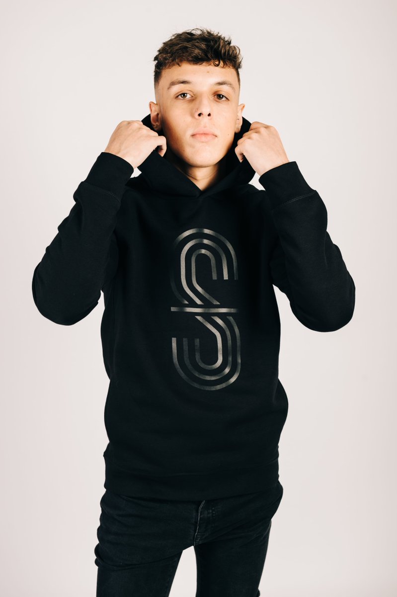 MrShaw75's tweet photo. Get ready for #winter with cosy #hoodies and stylish layers from #MrShaw. Look cool, not cold.
https://t.co/5OVXfKelBK
#hoodie #Menswear #Clothing #Derby #CasualSophistication #WinterWardrobe #Style #InfluenceAndPride https://t.co/kztnU4aapM