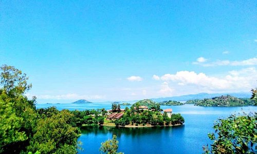 Green_SafarisRw's tweet photo. 🥂Cheers to an awesome and interesting month ahead full of fun and adventures🏞️. May all you do in this new month be productive and successful. 
Happy New Month 🎉!
#November #newmonthnewgoals #VisitRwanda #VisitEastAfrica #VisitAfrica #Travel #Explore #Discover #Adventures https://t.co/o9IZoa6Kdm